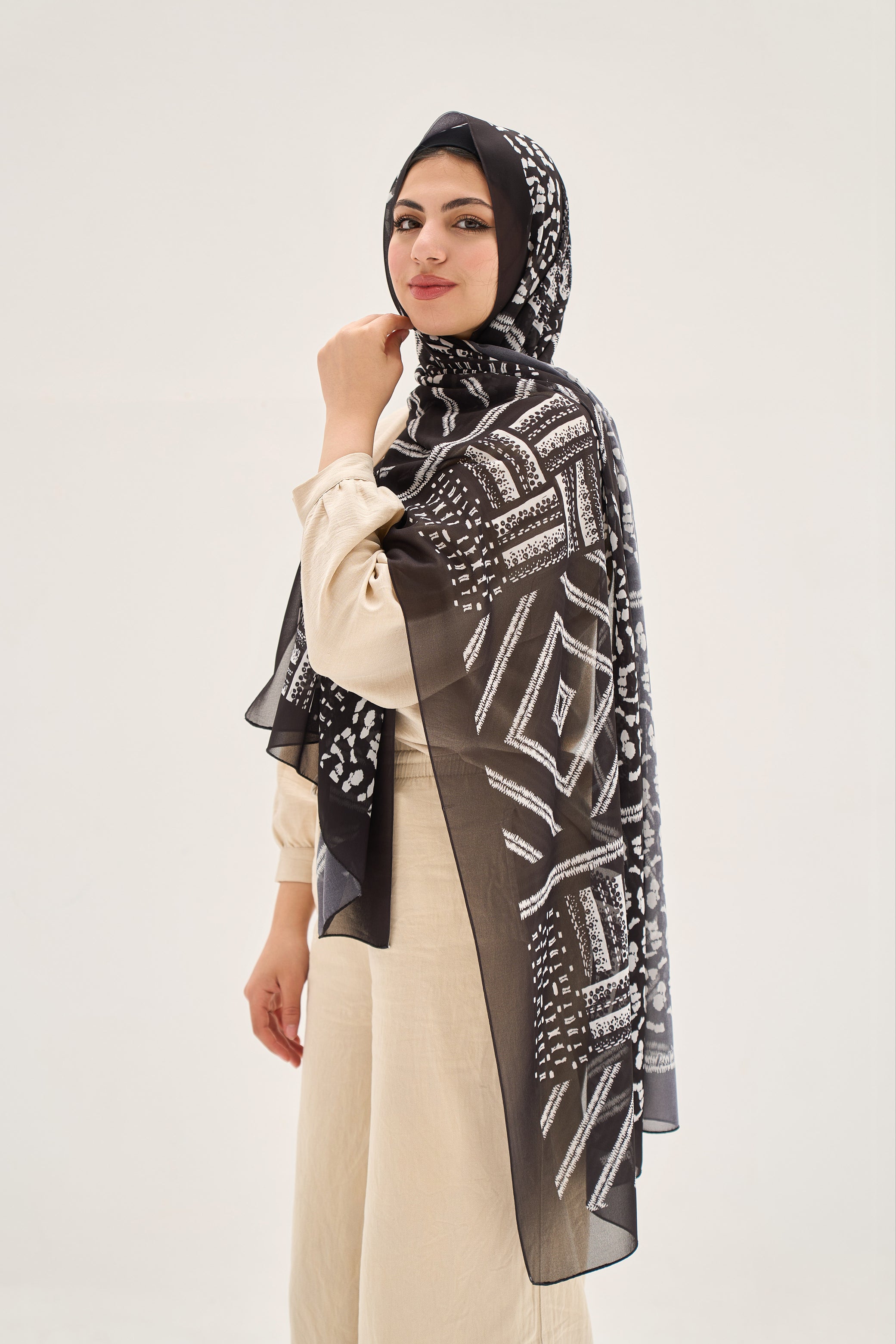Black & White Hijab
