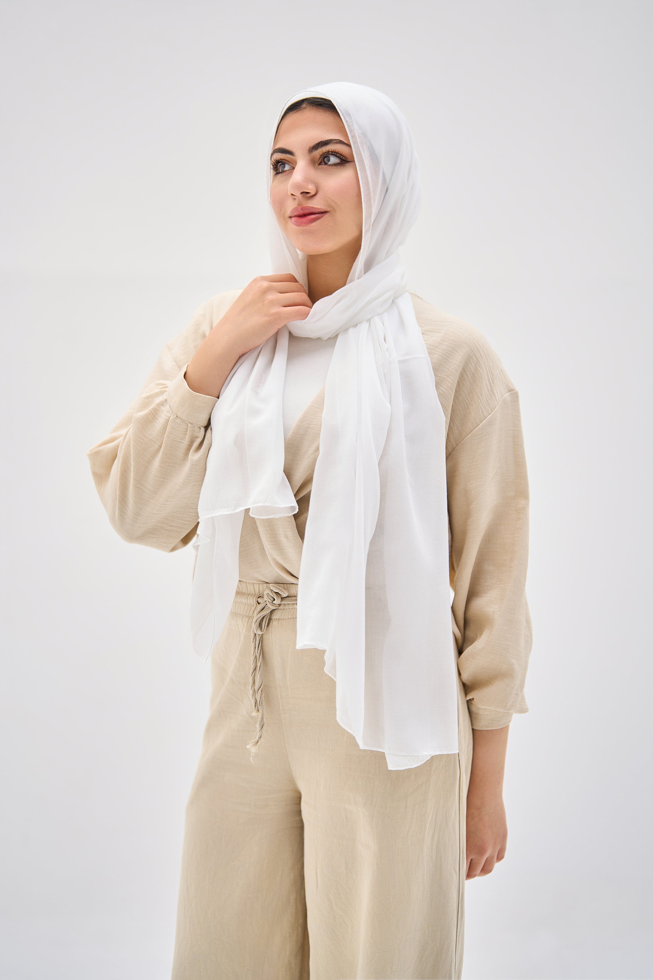 WHITE Elegance Hijab